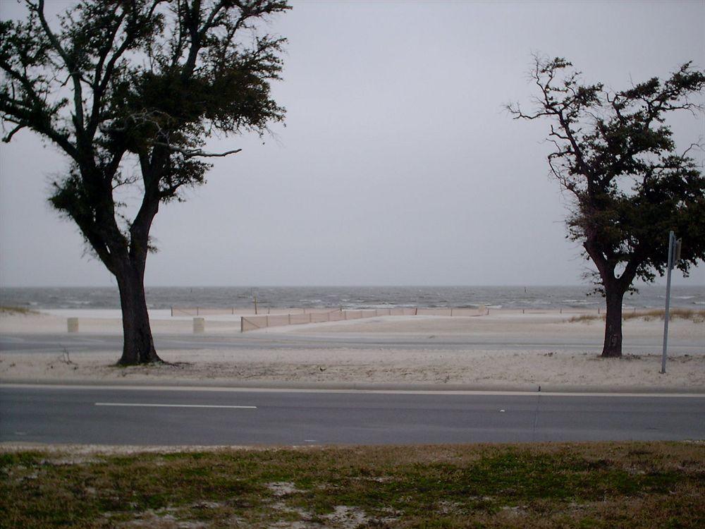 比洛克西-海滩大道假日酒店 外观 照片
