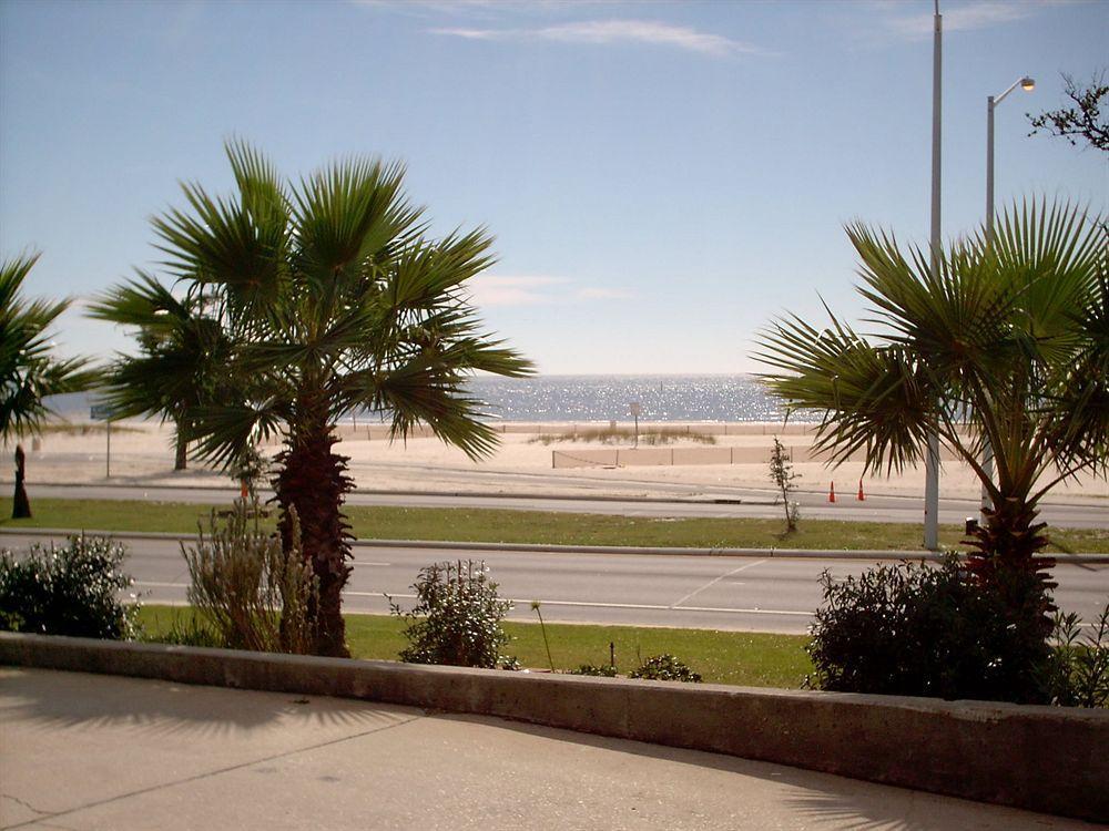 比洛克西-海滩大道假日酒店 设施 照片